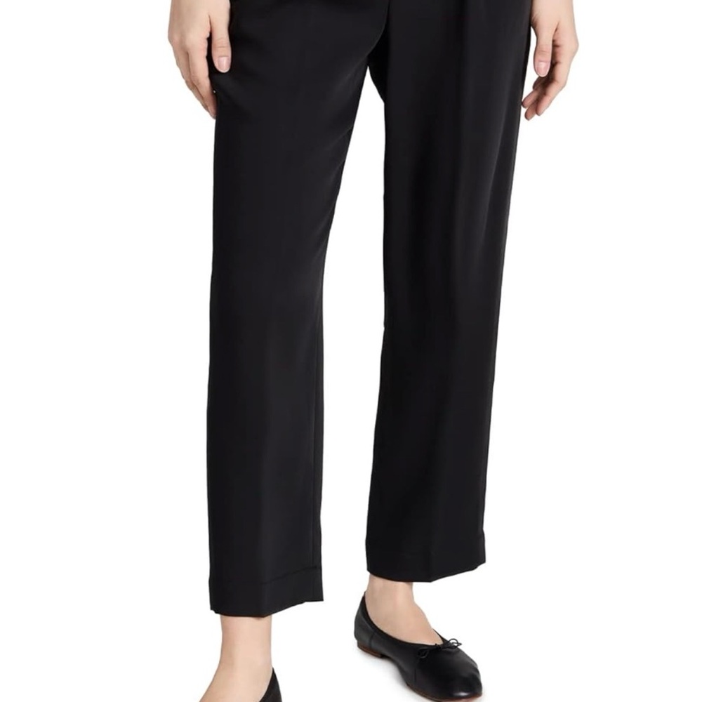 Vince Women's Tapered Pull On Pants. 96% Wool. Size 2